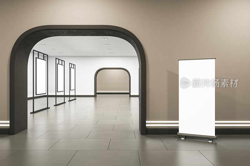 现代展览厅内部有拱门入口和白色的模拟海报。艺术和画廊概念。3 d渲染。